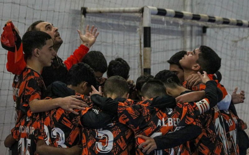 Sub 13 da Escolinha SF13 é campeã da Liga Pelotense de Futsal