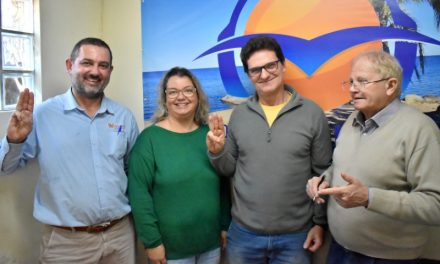 Visando recuperação da sede, Grupo Escoteiro Garibaldi realiza Ação Entre Amigos com camisetas da dupla GreNal
