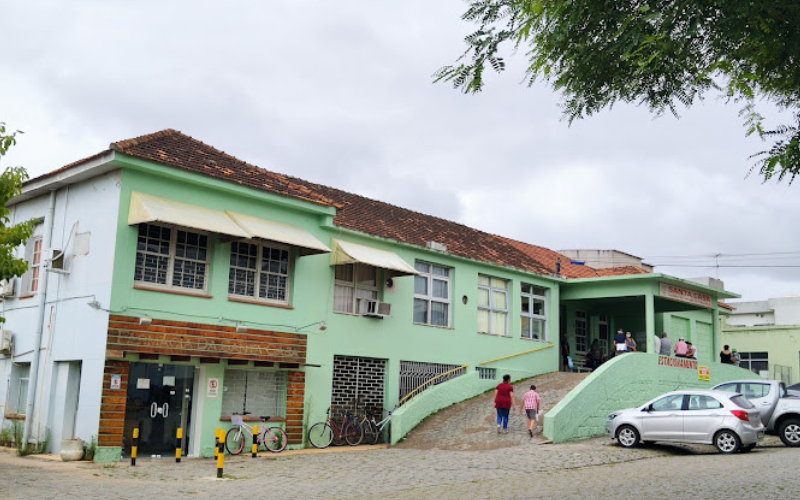 SANTA CASA: MÉDICOS CONTINUAM RECEBENDO COM ATRASO E SIMERS ACENA COM PARALIZAÇÃO